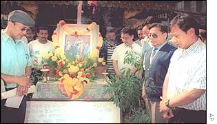 Nepalese offer prayers