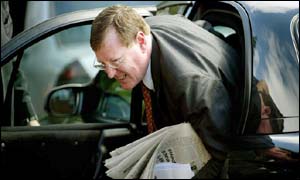 Mr Trimble arrives at the Belfast meeting