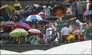 The Centre Crowd court seem to enjoy the rain