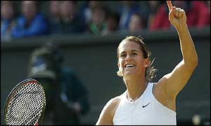 Amelie Mauresmo reaches the Wimbledon semi-finals on Wednesday