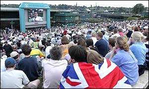 Fans gather on Henman Hill