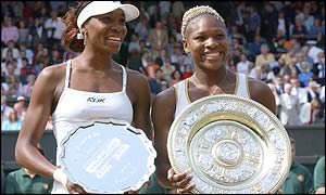 Runner-up Venus with her sister and new champion Serena