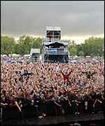 Oasis fans 