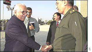 Indian Minister of Oil and Gas Ram Naik (left) and Iraqi Oil Minister Amir Mohammed Rasheed