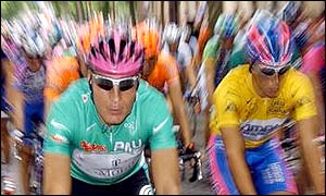 Erik Zabel (left) during Tuesday's stage with Rubens Bertogliati