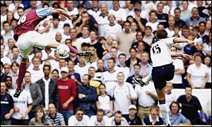 Jamie Redknapp scores his first goal for Spurs with a  excellent 25-yard shot 