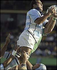 Gonzalo Longo  helps Argentina win a number of line-outs as they come back into the game