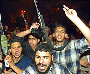 Rantissi supporters brandish guns