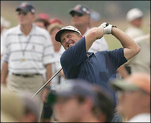Fred Funk in action