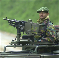 Đoàn Thanh Tùng ở Kosovo hồi năm 2003