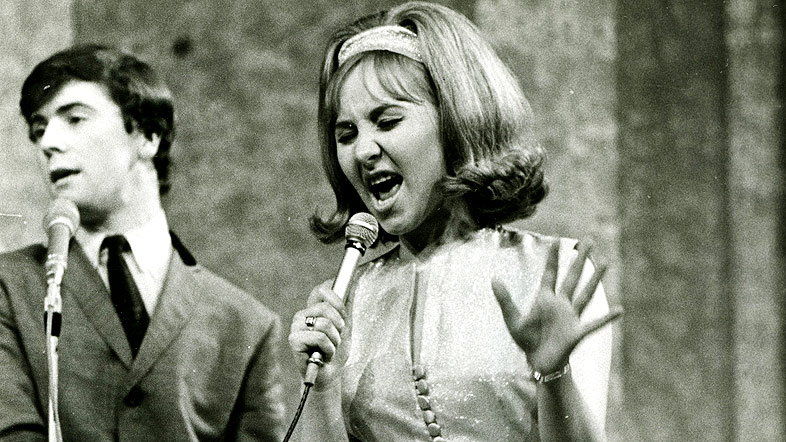 Lulu on the mic