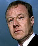 Malcolm Wynn-Jones (Hugh Simon)