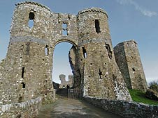 Llawhaden castle