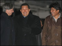 Álvaro García Linera ao lado de Chávez e Morales