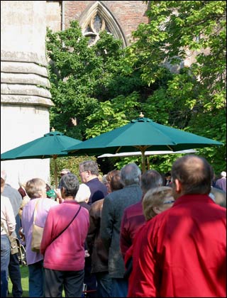 Queue outside 