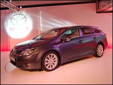 Buổi khai trương xe Avensis là sự kiện không hề rùm beng