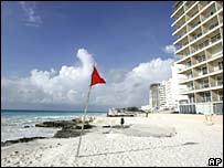 Cancún ficou vazio