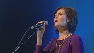 Karen NicMhathain