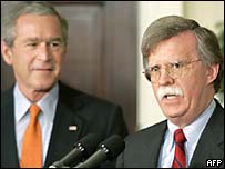 ABD Başkanı George Bush ve BM temsilciliği'ne atadığı John Bolton