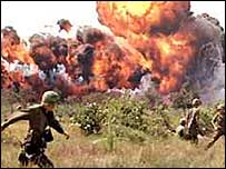 Vietnam Savaşı sırasında napalm saldırısı