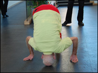 Fred breakdancing