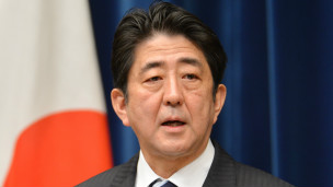 Ông Abe trong buổi họp báo hôm 11/1 ở Tokyo