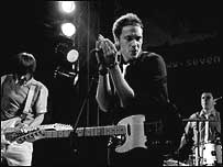 Seven Heroes live