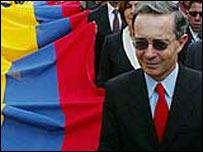O presidente Álvaro Uribe em comemoração da independência colombiana
