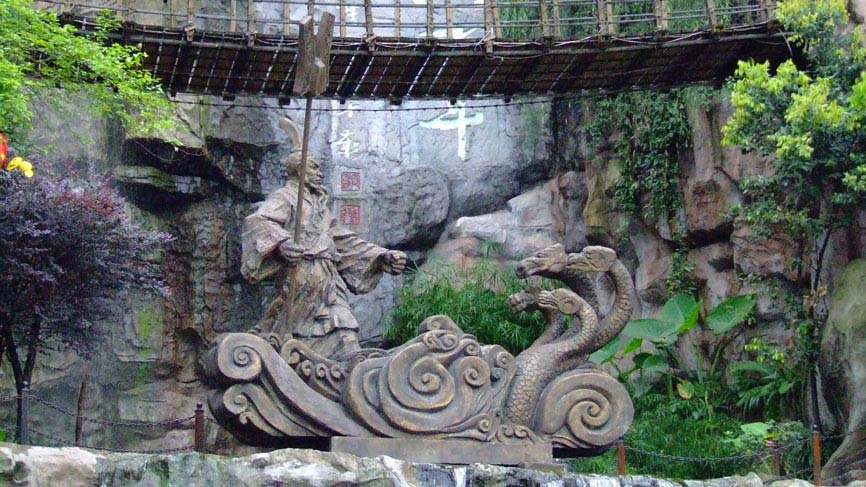 Statue with warrier and dragon - Chongqing.
