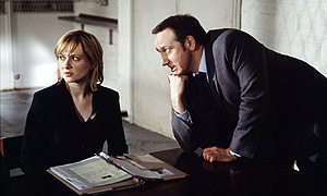 DS Kate Beauchamp (Frances Grey) and DI Warren (Neil Dudgeon)