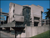 利兹大学