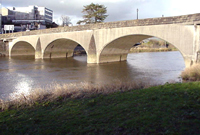 Pont Caerfyrddin