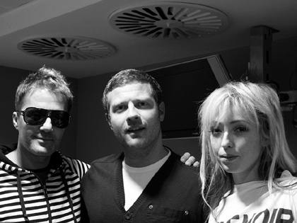 Dermot with his session guests Jules and Katie aka The Ting Tings.