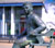 Cerflun o Dylan Thomas ym marina Abertawe. © Bwrdd Croeso Cymru