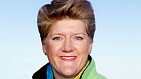 Clare Balding presents live coverage of the 157th Boat Race between Oxford and Cambridge