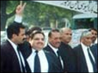   وکلاء