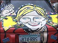 Araba üzerinde Clinton logosu