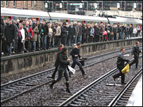 Tren yolcuları