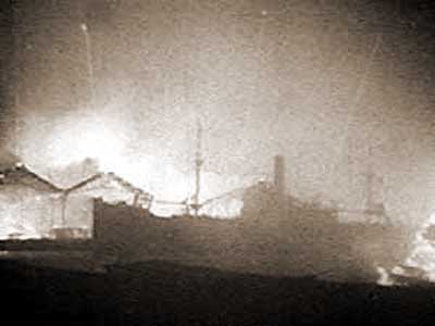 Docked ship powerless to retaliate -  Belfast Blitz 1941