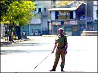 अहमदाबाद में पुलिस (फ़ाइल फ़ोटो)