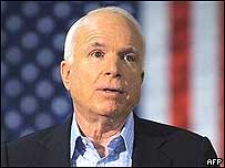 O candidato republicano à Presidência, John McCain