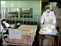 pavilhão de doentes com vírus ebola