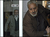 پرویز پرستویی و جعفر والی در نمایی از پاداش سکوت 
