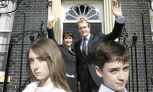 Sarah (Emily Sackville), Clare (Carla Mendonca), Michael (Robert Bathhurst) and Dillon (Joe Prospero)