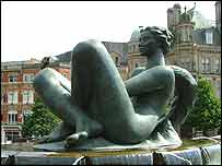 Floozie in jacuzzi