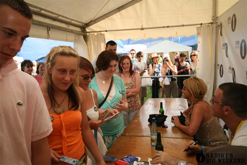 Signing sessions with Judge Jules