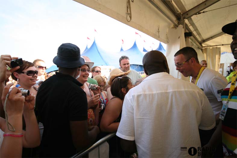 Signing sessions with Judge Jules