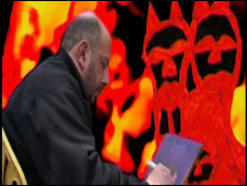 جمشید امین فر در نمایی از فیلم "سیانوزه" ساخته رخساره قائم مقامی