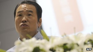 黄怒波
