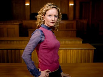 Lara Cazalet as Annie Quick